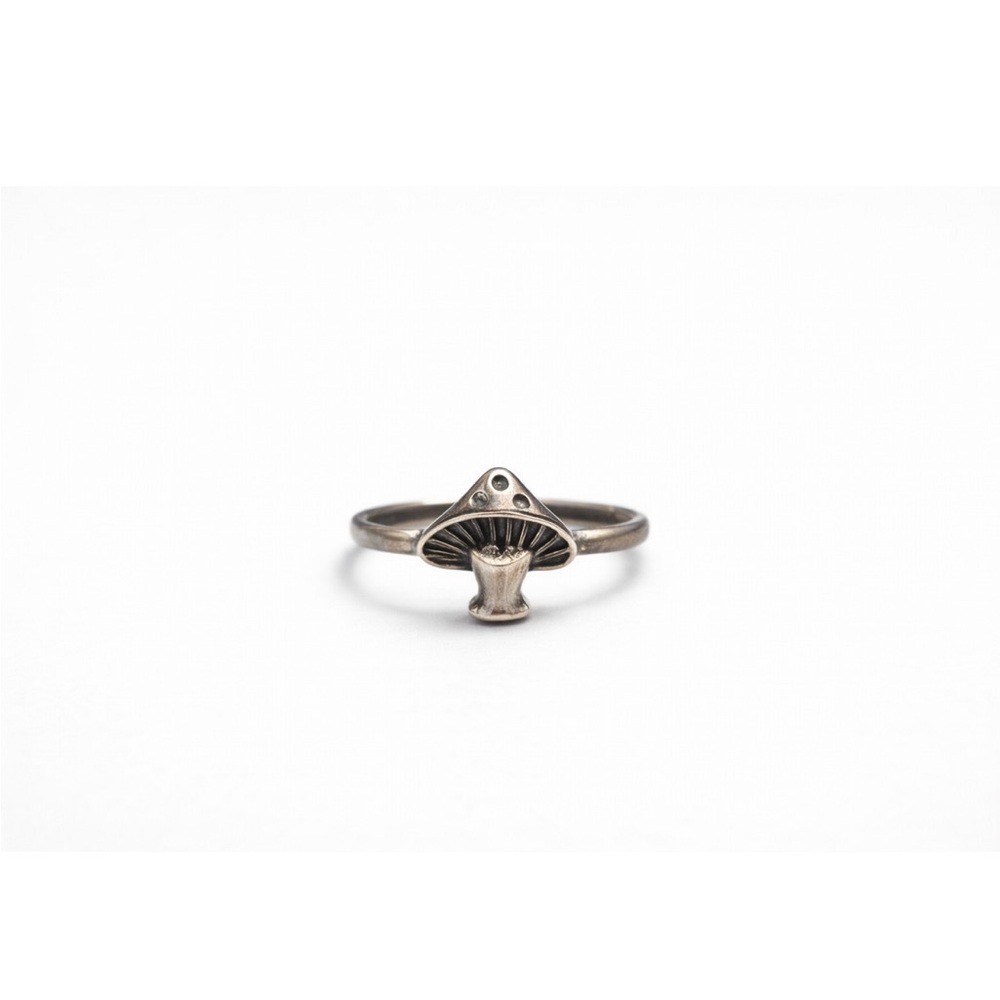 Silver Mushroom Ring | Size 8